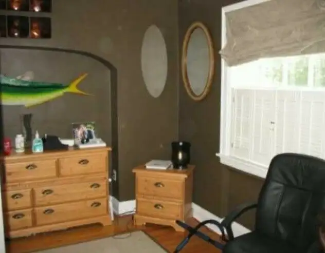 BRIGHT Upper Room for Rent Near McMaster Campus ($900 ALL INCL) - Photo 10