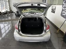 2015 Toyota Prius c - Photo 7