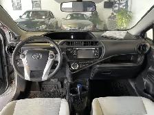 2015 Toyota Prius c - Photo 10