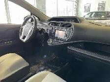 2015 Toyota Prius c - Photo 22