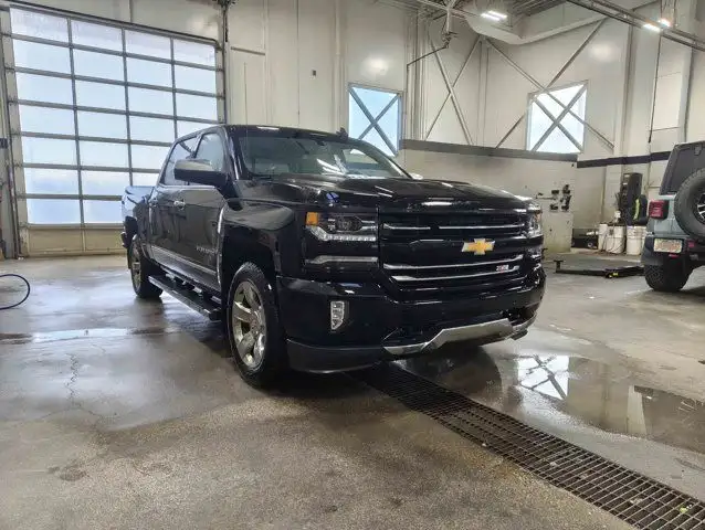 2018 Chevrolet Silverado 1500 LTZ Plus 5.3L Z71 - Photo 3