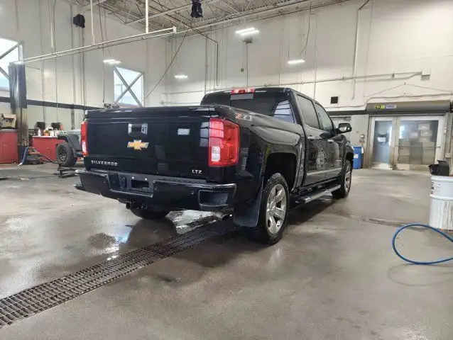 2018 Chevrolet Silverado 1500 LTZ Plus 5.3L Z71 - Photo 6