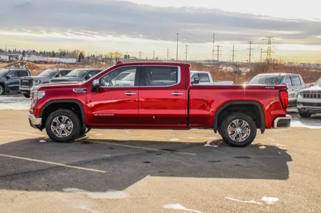 2026 GMC Sierra 1500 SLT - Photo 5