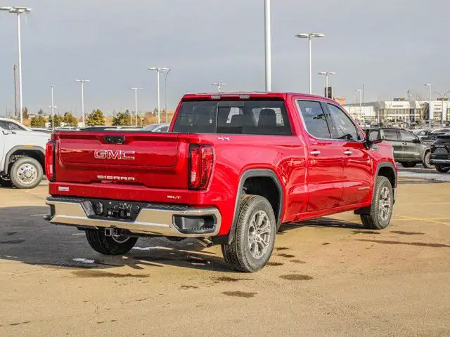 2026 GMC Sierra 1500 SLT - Photo 9