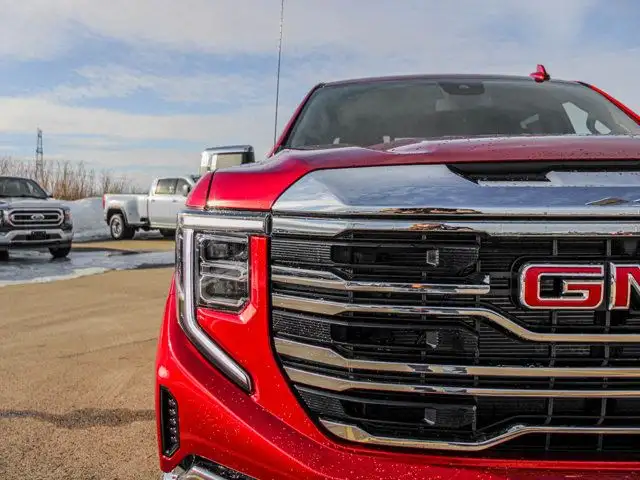 2026 GMC Sierra 1500 SLT - Photo 11