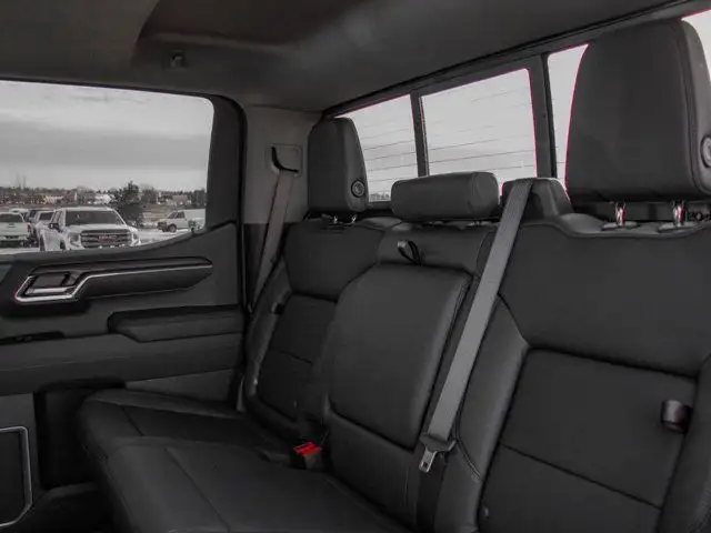 2026 GMC Sierra 1500 SLT - Photo 33