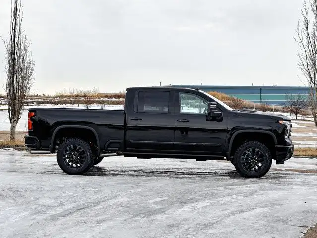 2026 Chevrolet Silverado 3500HD High Country - Photo 14