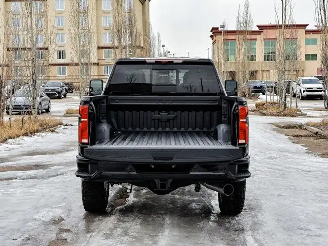 2026 Chevrolet Silverado 3500HD High Country - Photo 15
