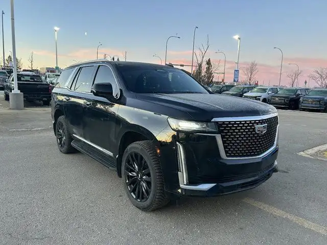 2024 Cadillac Escalade 4WD Luxury 3.0L - Photo 2