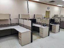 Office cubicles, workstations, desks, walls, partitions - Photo 2