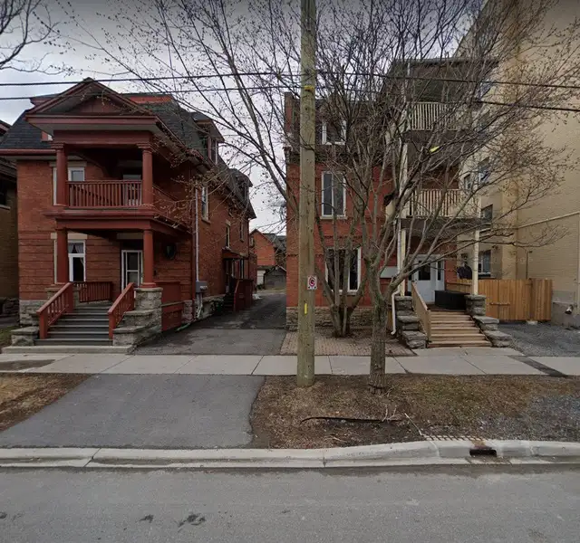 uOttawa Cozy LARGE studio, 5 min to Campus, FREE Internet, Avail - Photo 15