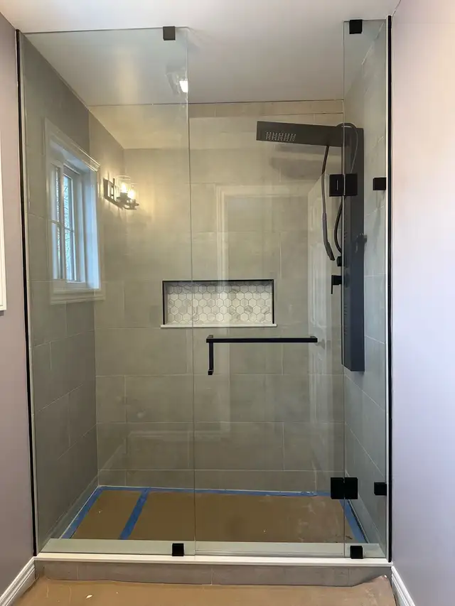 FRAMELESS SHOWER GLASS DOORS MIRRORS RAILING GLASS PARTITION ETC - Photo 8