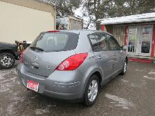 2011 Nissan Versa 1.8 SL - Photo 6