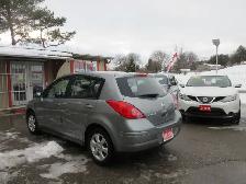 2011 Nissan Versa 1.8 SL - Photo 9