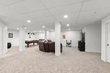 Stunning 1883sqft 6bdrm Bungalow w/ Quad-Attached Garage! - Photo 8