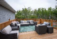 Stunning 1883sqft 6bdrm Bungalow w/ Quad-Attached Garage! - Photo 9