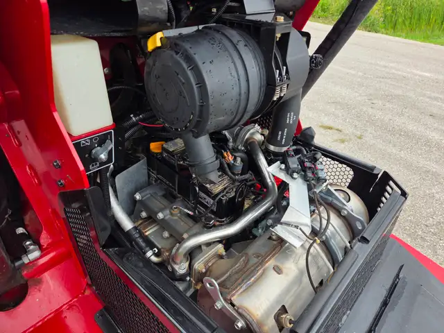 2023 Toro TX1300 Dingo Tracked Mini Skid Steer – 54 Hours - Photo 10