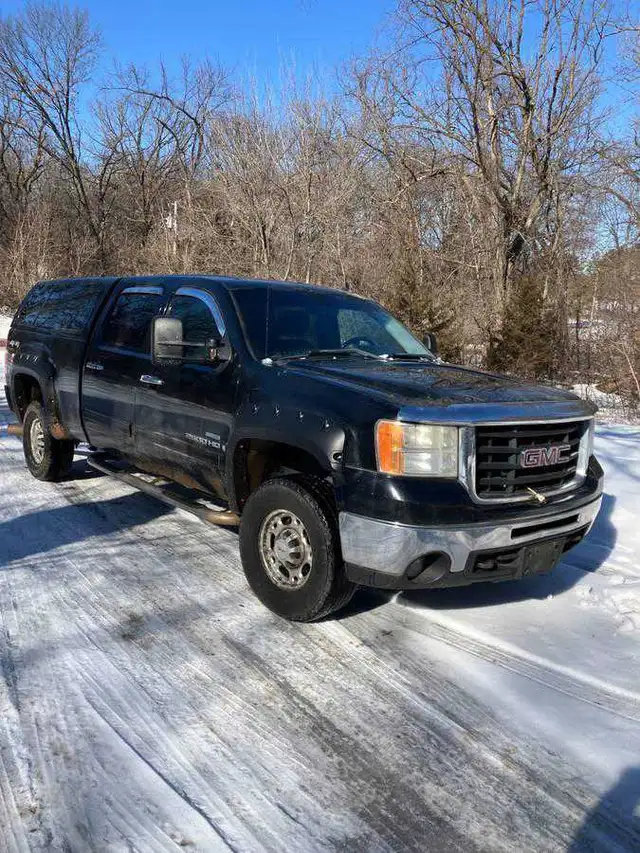 2008 GMC Sierra 2500HD Duramax 4x4 - Photo 2