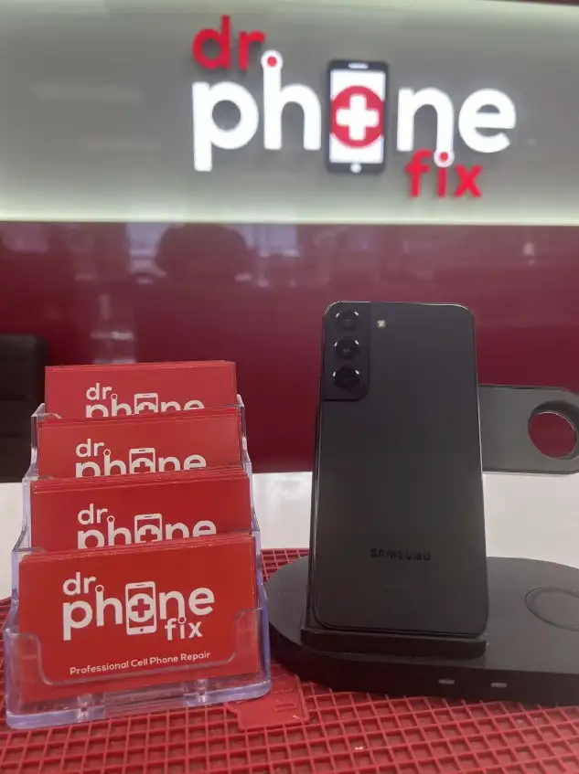 'UNLOCKED SAMSUNG S22 (128GB) FOR $329 WITH 1-YEAR WARRANTY'