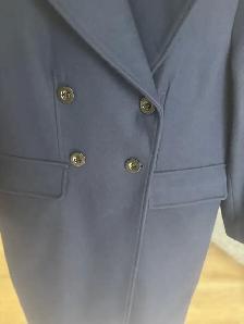 Woman's Coat - Photo 2