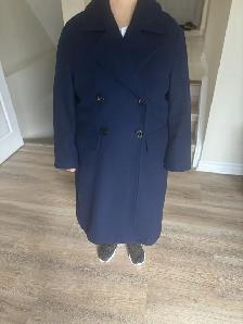 Woman's Coat - Photo 4