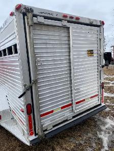 Aluminum stock trailer - Photo 5
