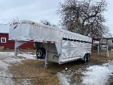 Aluminum stock trailer - Photo 7