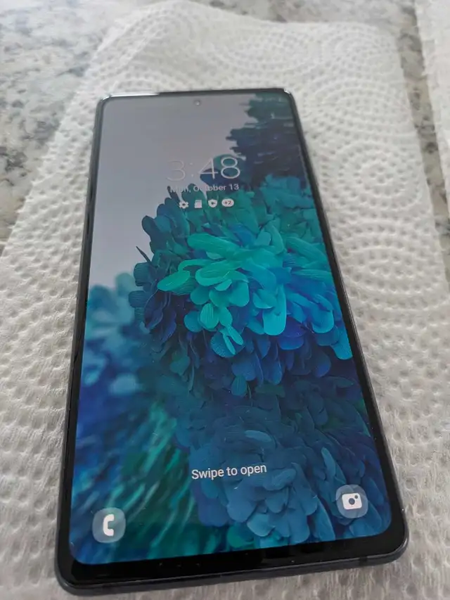 Samsung S20 FE 5G, unlocked - Photo 2