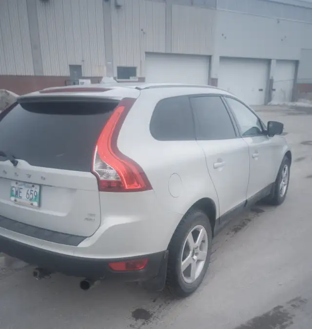 2010 Volvo xc60 safetied - Photo 3