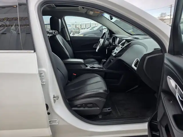 2017 Chevrolet Equinox Premier AWD - Photo 16