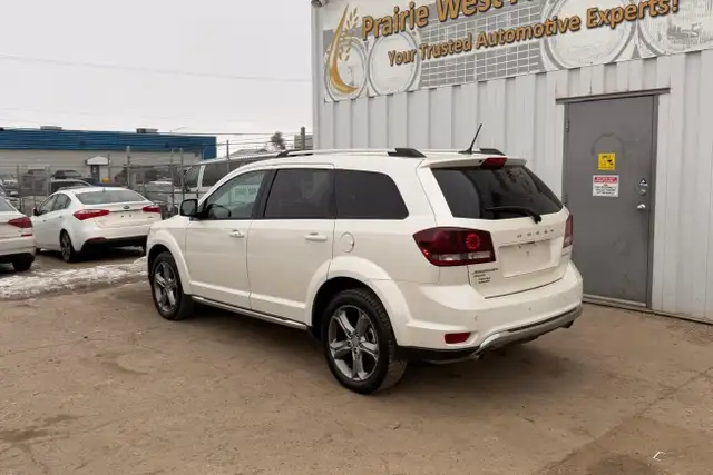 2017 Dodge Journey Crossroad AWD - Photo 7