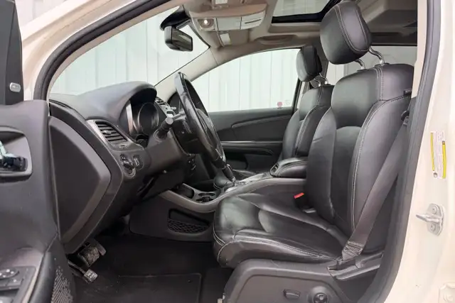 2017 Dodge Journey Crossroad AWD - Photo 11