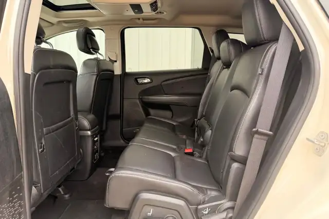 2017 Dodge Journey Crossroad AWD - Photo 13