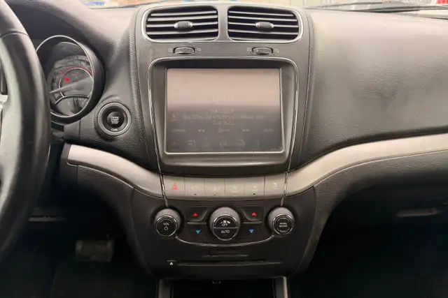 2017 Dodge Journey Crossroad AWD - Photo 27