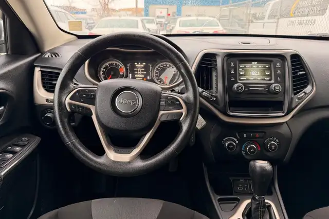 2016 Jeep Cherokee Sport - Photo 17