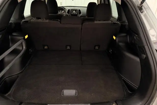 2016 Jeep Cherokee Sport - Photo 20