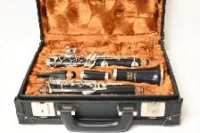 Clarinet Boosey & Hawkes (B&H) 400, 5 pc clarinet with case USED