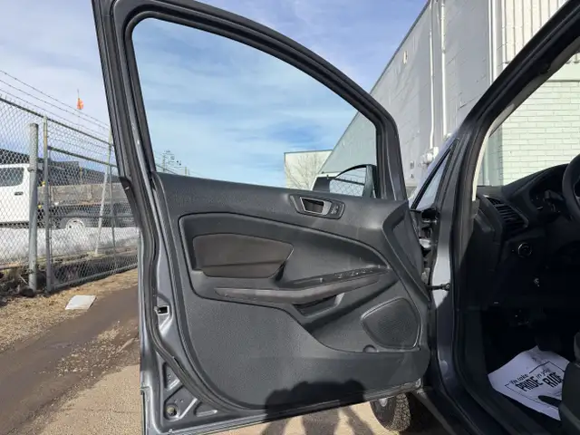 2022 Ford EcoSport | Clean Carfax | Low Mileage | - Photo 11