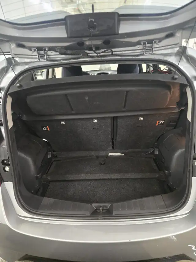 2015 (safetied) Nissan Versa Note SR - Photo 7