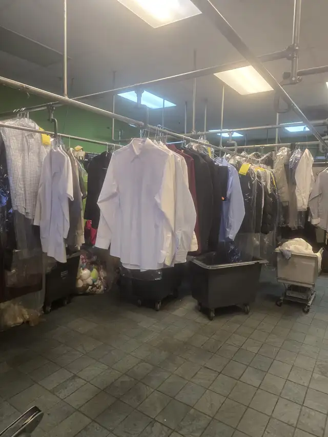 À VENDRE – Nettoyeur établi depuis plus de 30 ans - Photo 3