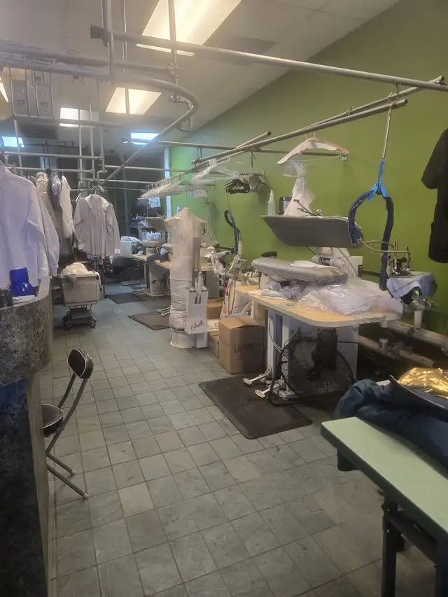 À VENDRE – Nettoyeur établi depuis plus de 30 ans - Photo 4