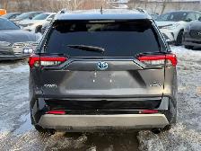 2023 Toyota RAV4 Hybrid SE AWD - Photo 5