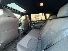 2023 Toyota RAV4 Hybrid SE AWD - Photo 9