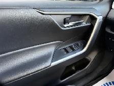 2023 Toyota RAV4 Hybrid SE AWD - Photo 20