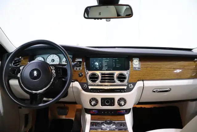 2013 Rolls Royce Ghost EXTENDED WHEEL BASE - Photo 25