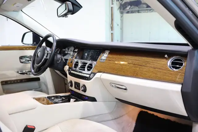 2013 Rolls Royce Ghost EXTENDED WHEEL BASE - Photo 29