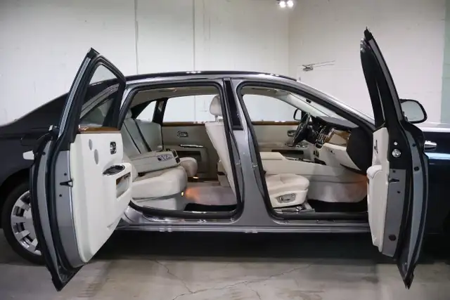 2013 Rolls Royce Ghost EXTENDED WHEEL BASE - Photo 30