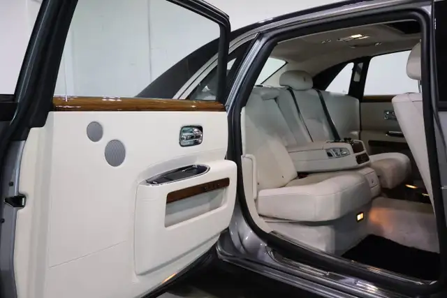 2013 Rolls Royce Ghost EXTENDED WHEEL BASE - Photo 31