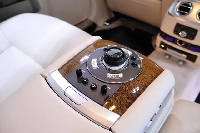 2013 Rolls Royce Ghost EXTENDED WHEEL BASE - Photo 35