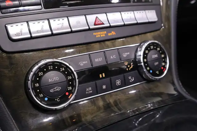 2013 Mercedes-Benz SL-Class SL 550 - Photo 24